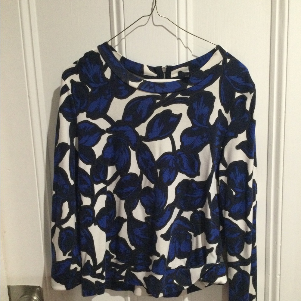 Banana republic top white and blue floral medium petite